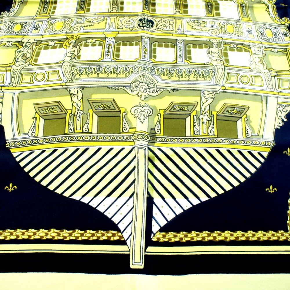 Authentic Vintage Hermes Le Soleil Royal 100% Silk Scarf, Carre 90 - Picture 8 of 14